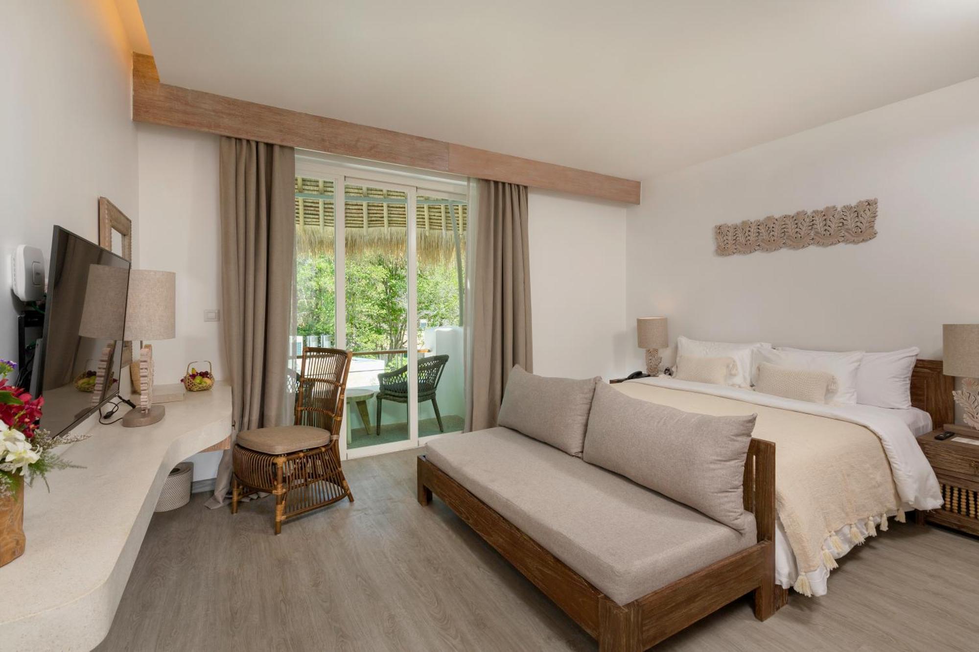 Deluxe Double or Twin Room Balcony